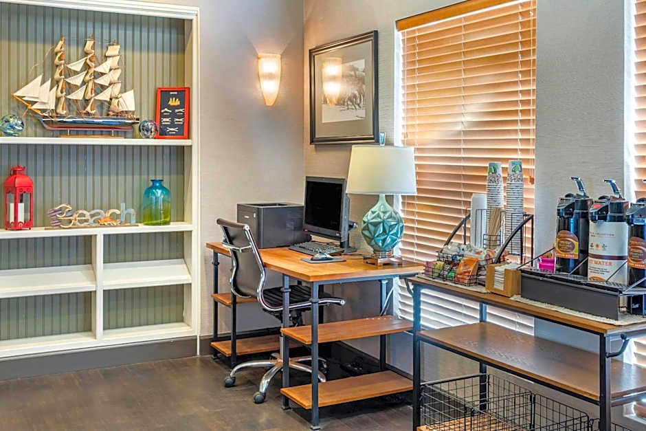 Elizabeth Oceanfront Suites, an Ascend Collection Hotel