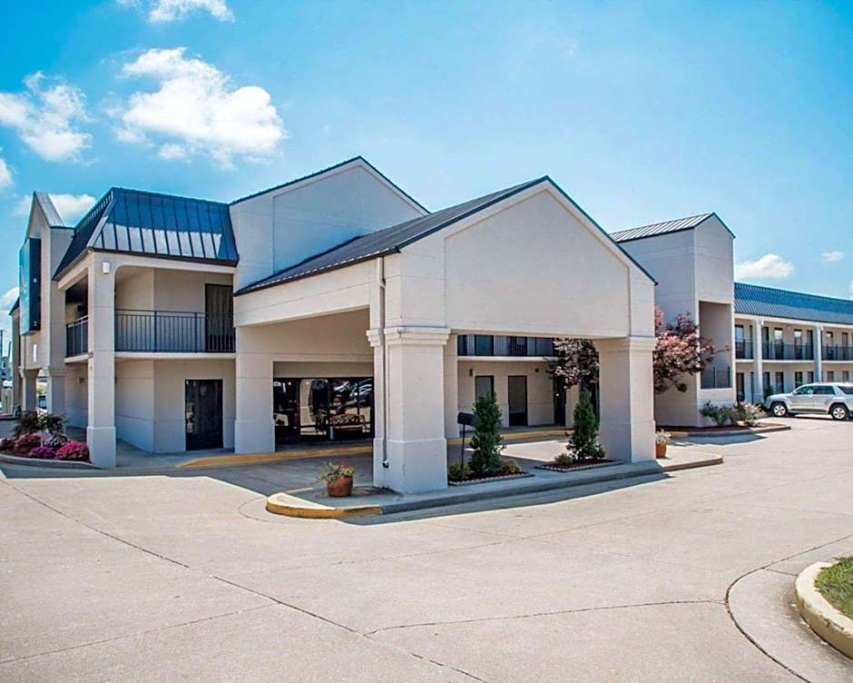 Quality Inn US65 & E Battlefield Rd Springfield