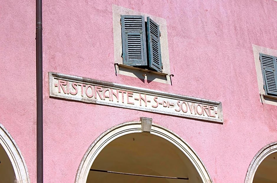 Santuario NS Soviore Cinque Terre