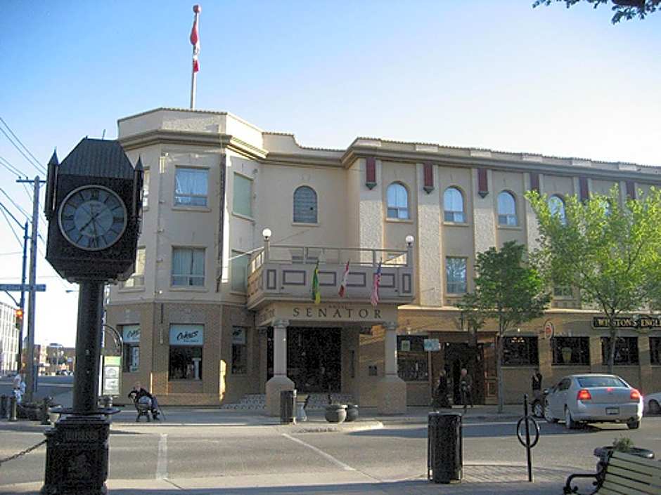 Hotel Senator