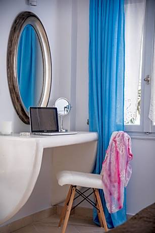 Deluxe Double Room with  Pool View