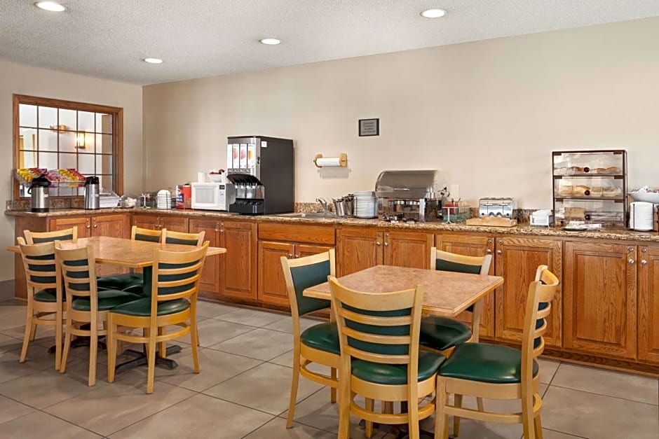Country Inn & Suites by Radisson, Fort Dodge, IA