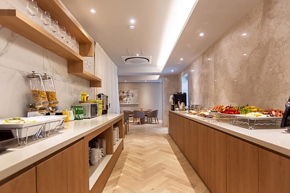 H Avenue Gwanganri Beach