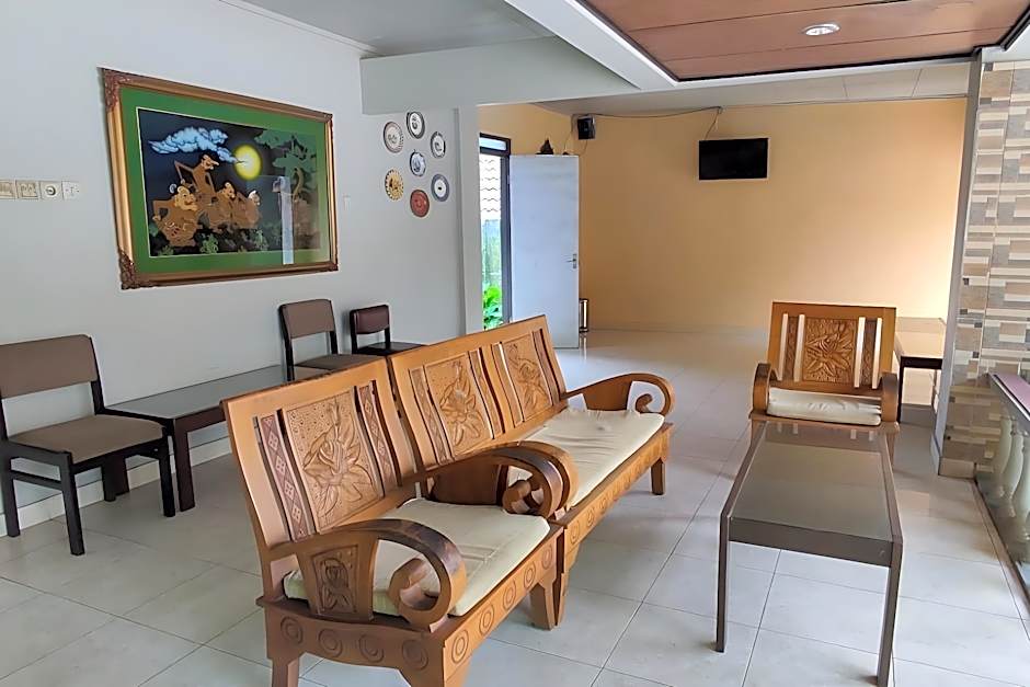 Komajaya Komaratih Hotel