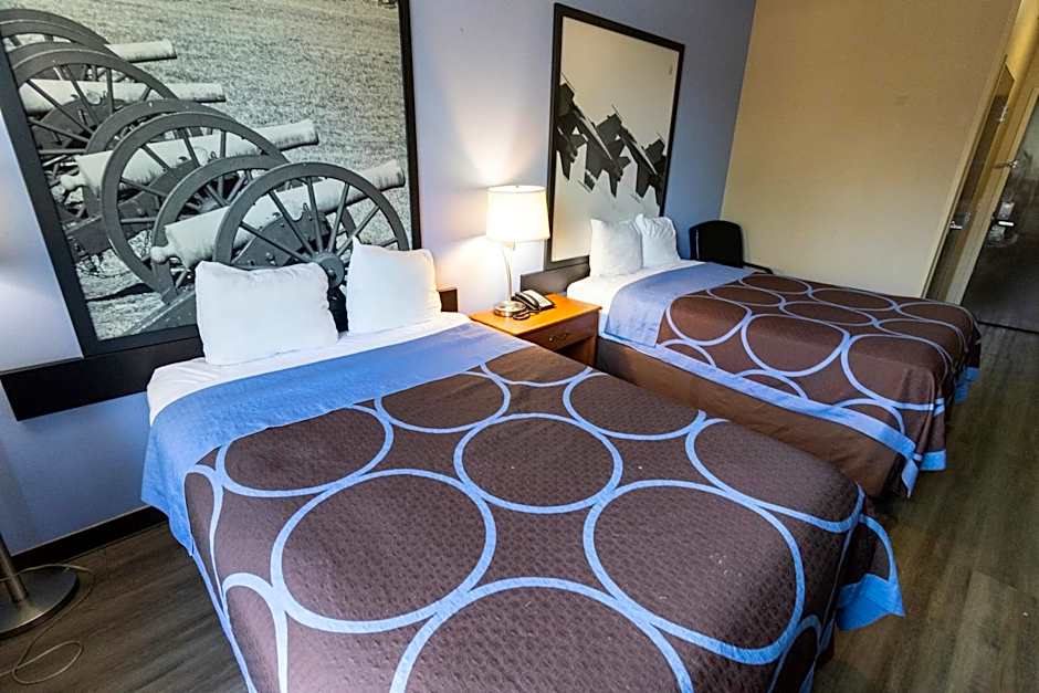 Super 8 by Wyndham Smithfield-Selma