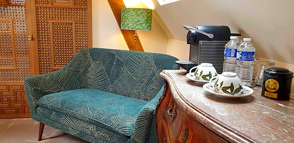 LA MAISON LEONARD