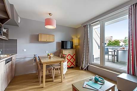 One-Bedroom Duplex Apartment (4 People)