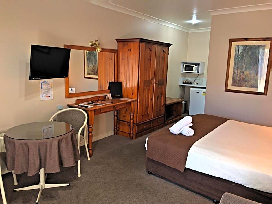 New England Motor Inn