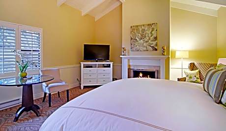 Premium King Room