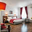 Greguar Hotel by UHM