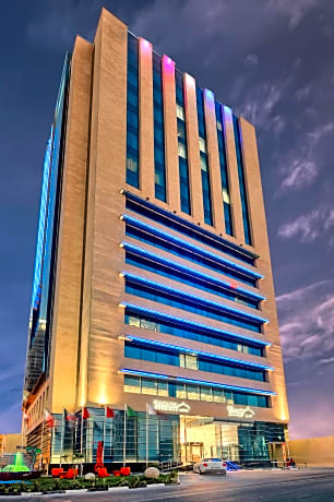 Saraya Corniche Hotel