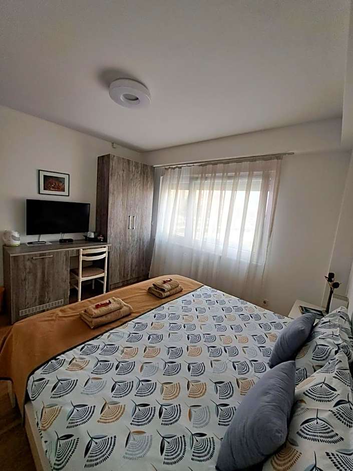 Foxxy Luxury Apartments