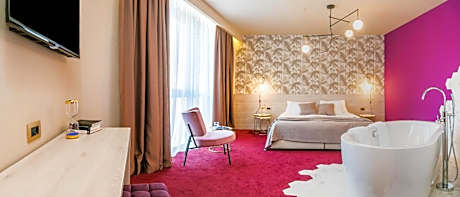 Deluxe Double or Twin Room with Spa Bath