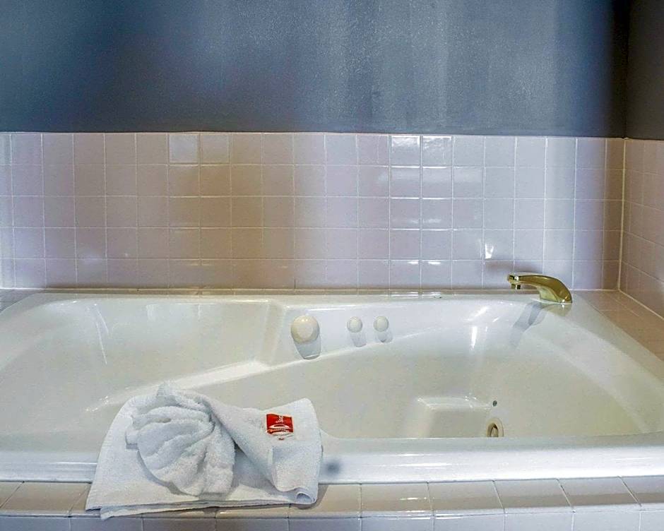 Econo Lodge Ames