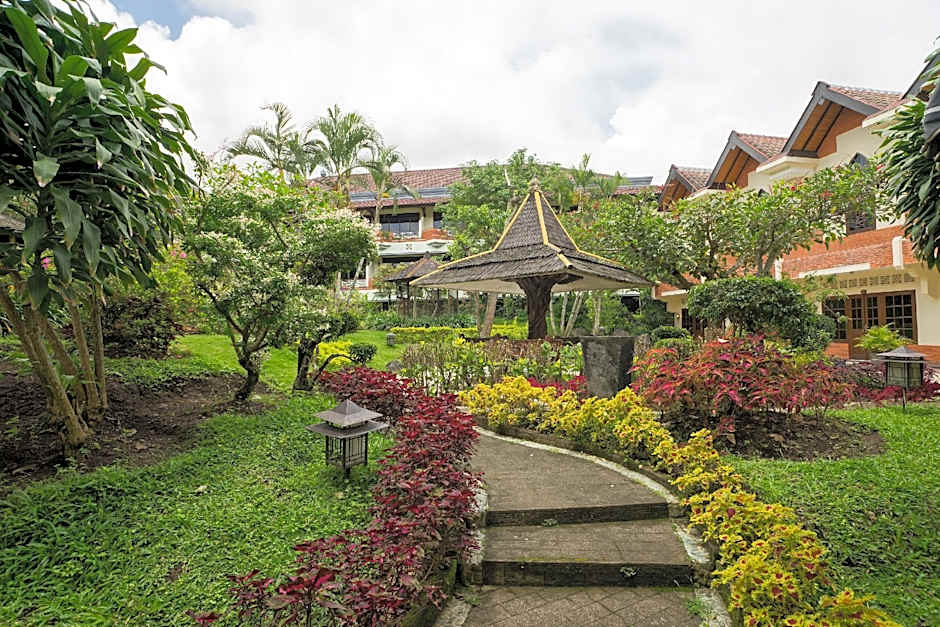 Royal Hotel and Villa Batu