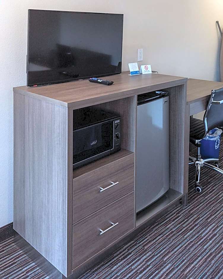 Rodeway Inn Near University-Gateway to Yosemite