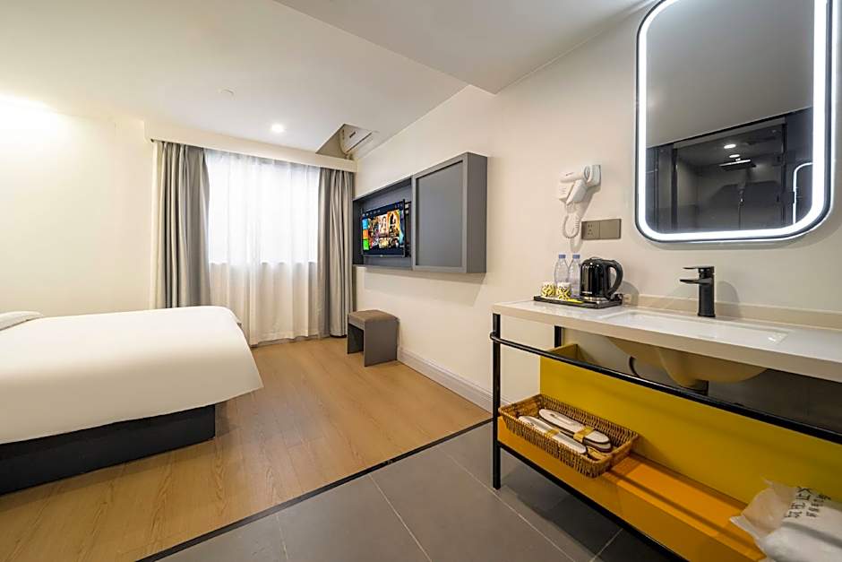 IU Hotel Xian Zhong Gu Lou Square