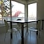 Martin City Stay - Elegant Apartment with Private Parking