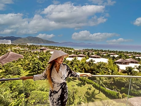 SEAVIEW TWO-BEDROOM SUITE