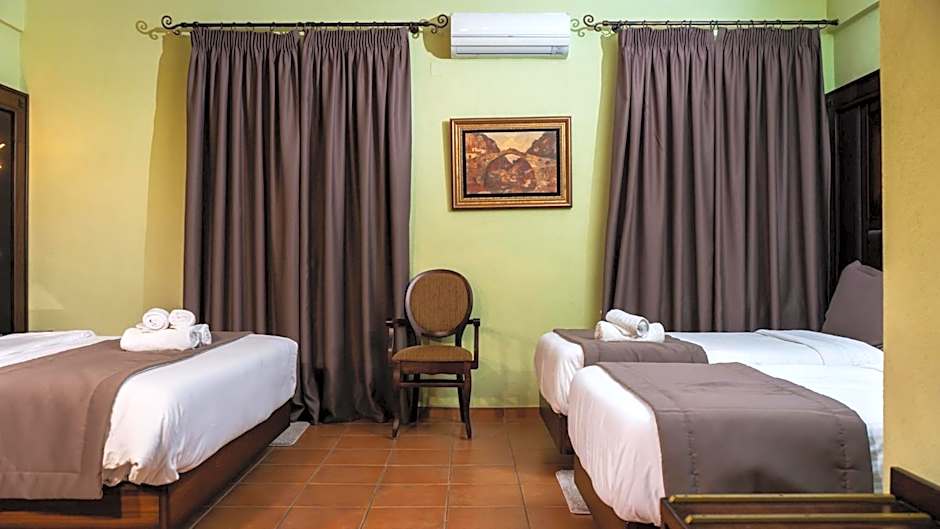 Dellas Boutique Hotel