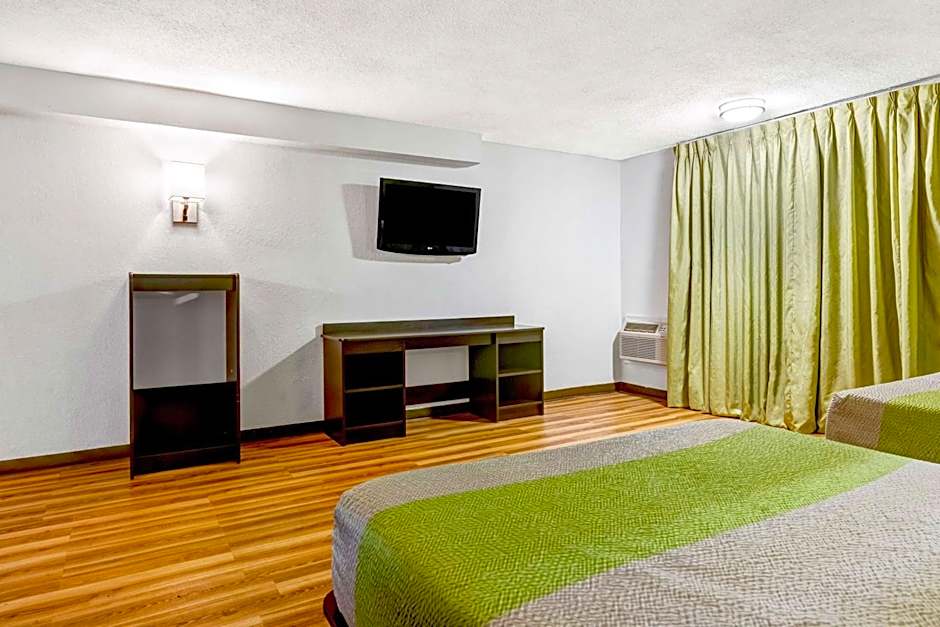 Motel 6 Indianapolis IN