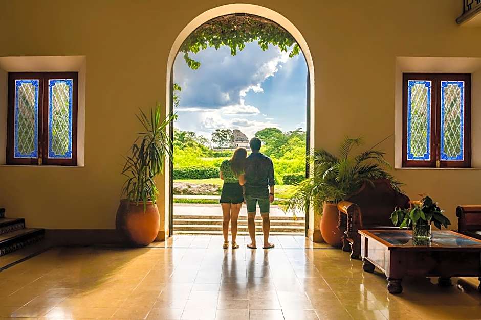 Mayaland Hotel & Bungalows