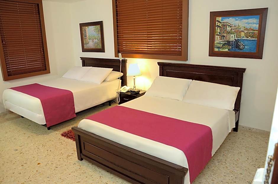 Foto 1 dari 6 — Quadruple Room