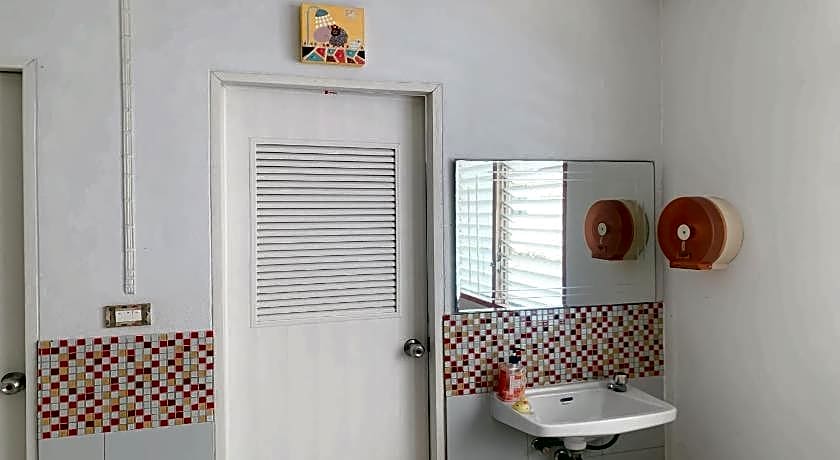 Sleep Sheep Phuket Hostel