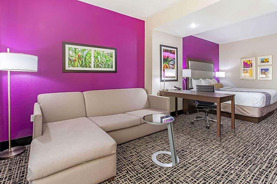 La Quinta Inn & Suites by Wyndham Springfield