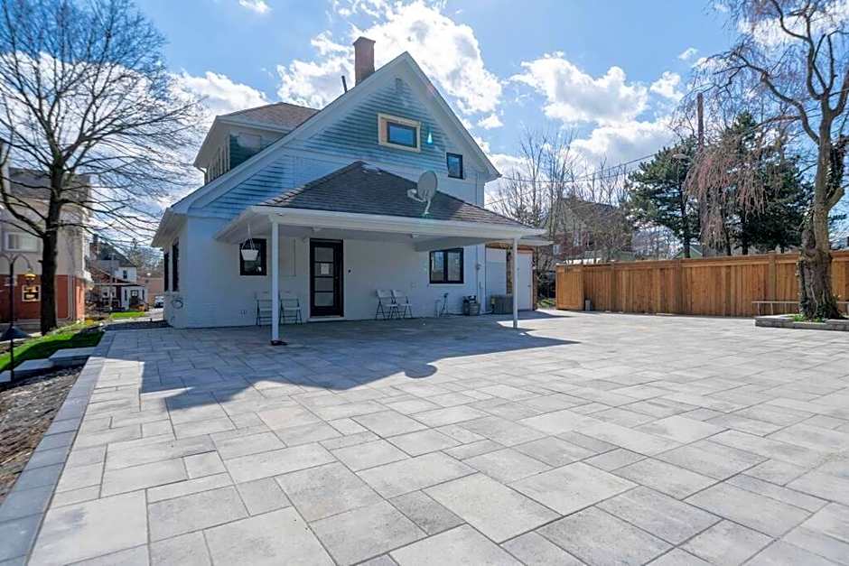 Renovated 3 Bedroom House-Niagara View