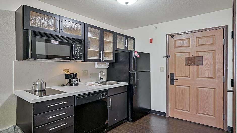 Candlewood Suites Tulsa