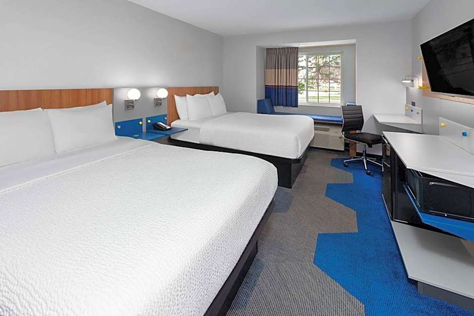 Microtel Inn & Suites by Wyndham Janesville