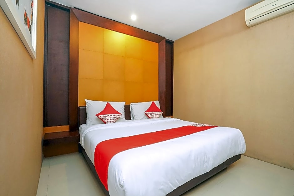 Collection O 252 Istana Permata Ngagel