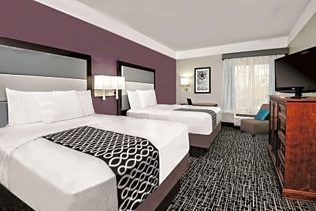 2 Queen Beds Non-Smoking