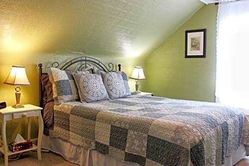 Willow House Inn B&B