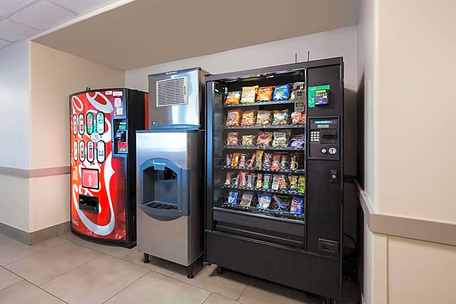 Country Inn & Suites by Radisson, Marion, IL