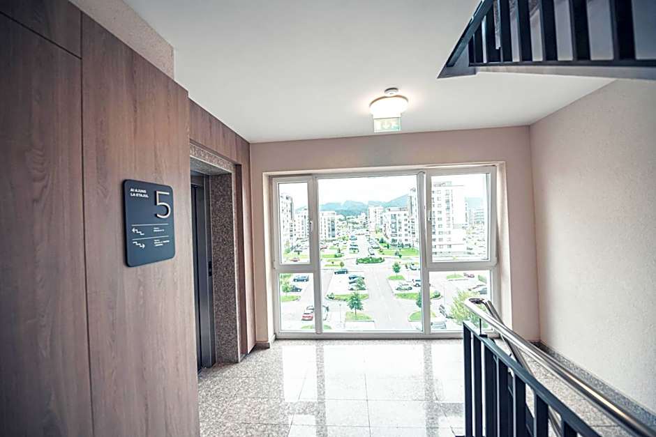 White Mood Apartment Brasov