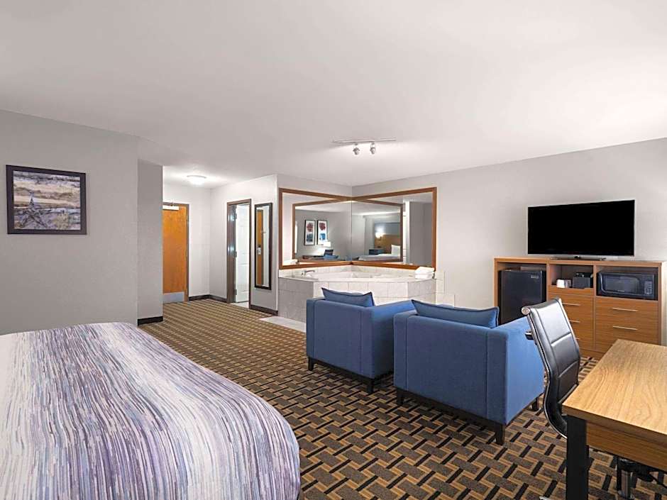 AmericInn by Wyndham Woodstock IL