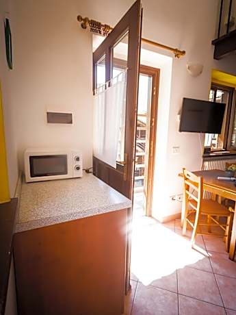 Two-Bedroom Apartment with Mountain View