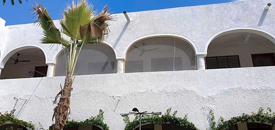 Kaleb's Beachfront Serviced Studio Apartments