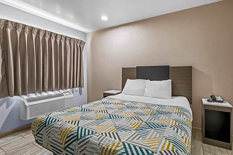 Motel 6-Murfreesboro, TN