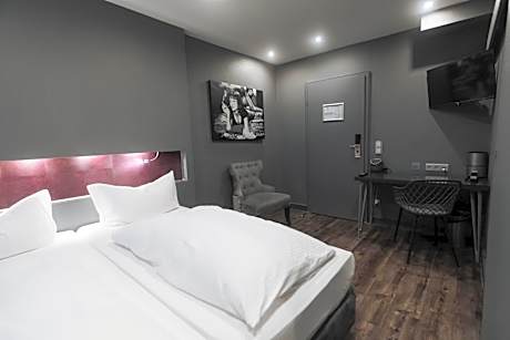 Business Class Double Room