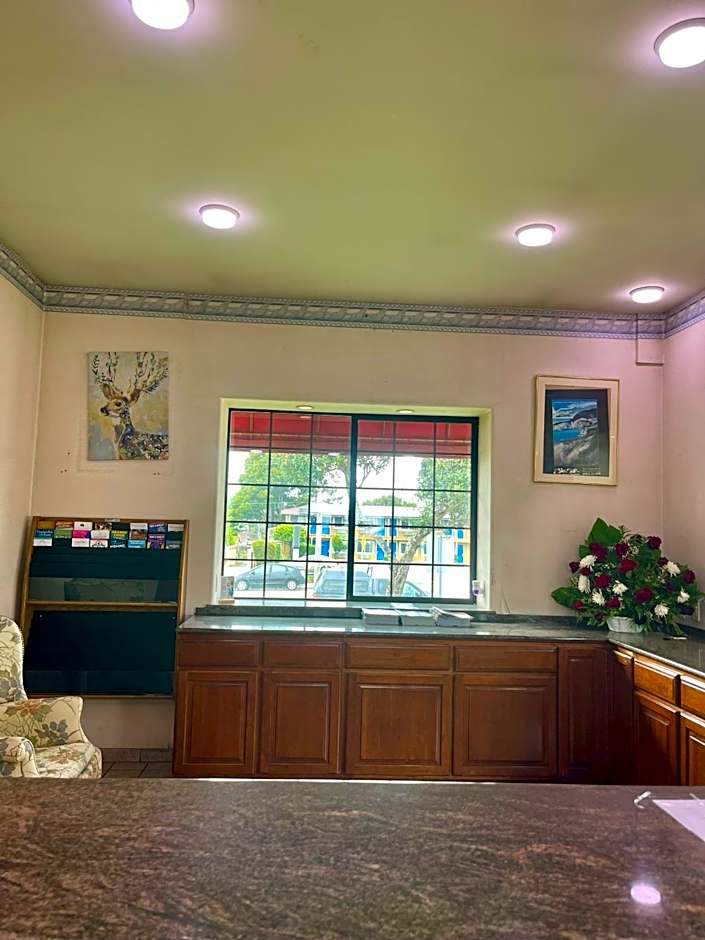Monterey fairgrounds inn