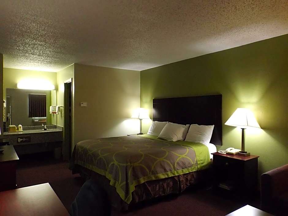 Super 8 by Wyndham Monticello AR