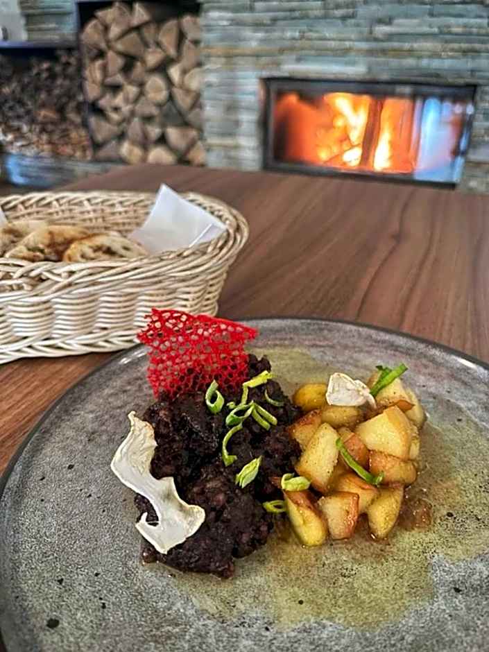 Restaurace a penzion Lutena