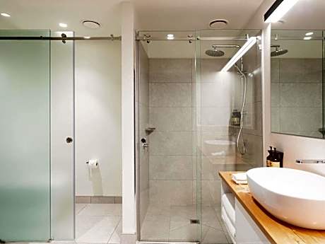 Gorge River Room