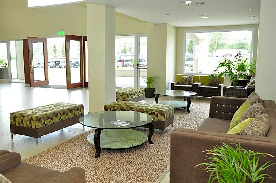 Howard Johnson Piedras Moras