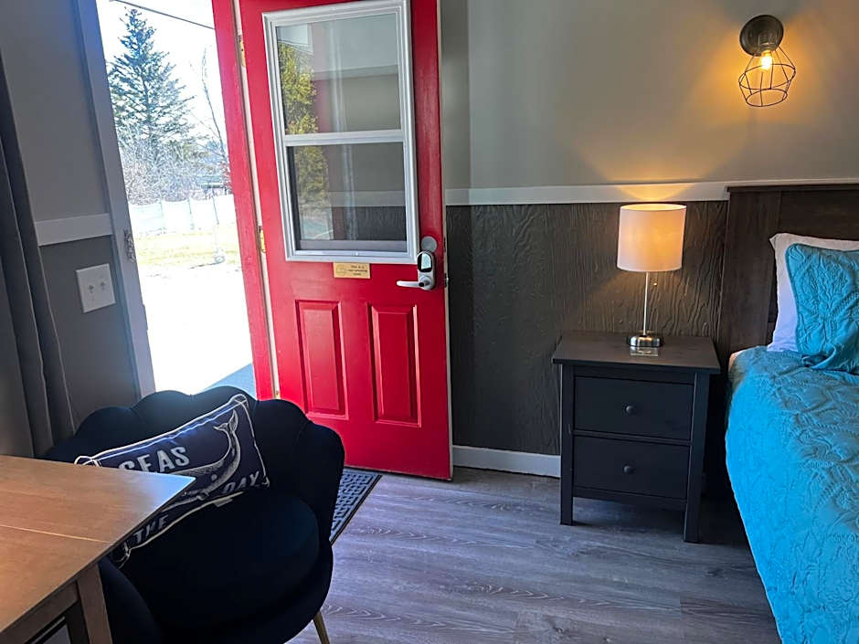 Claddagh Motel & Suites