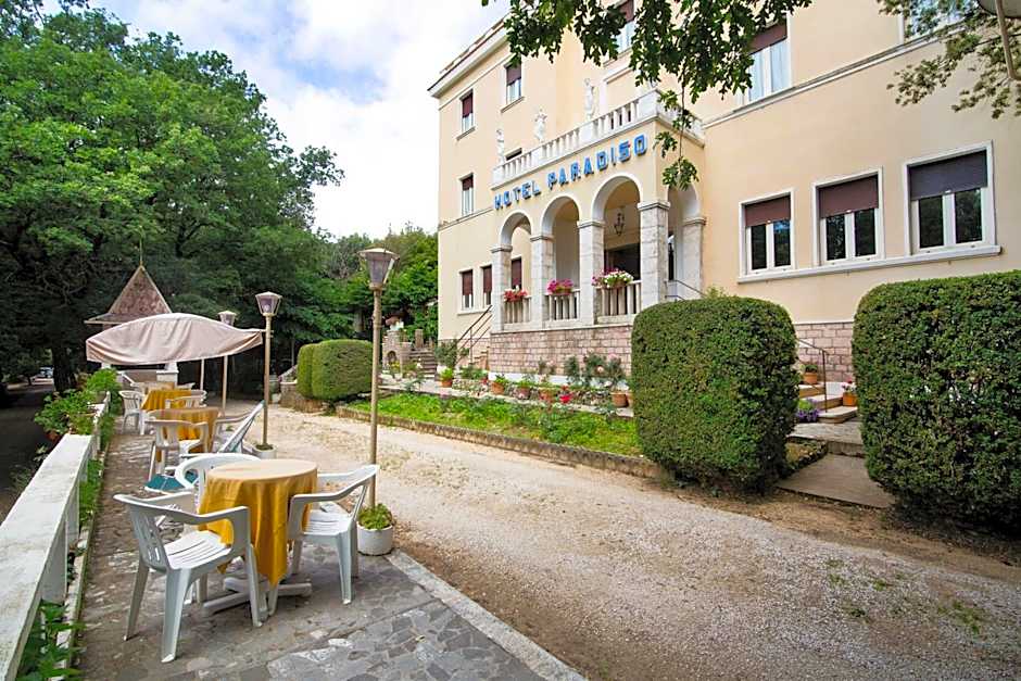 Hotel Paradiso