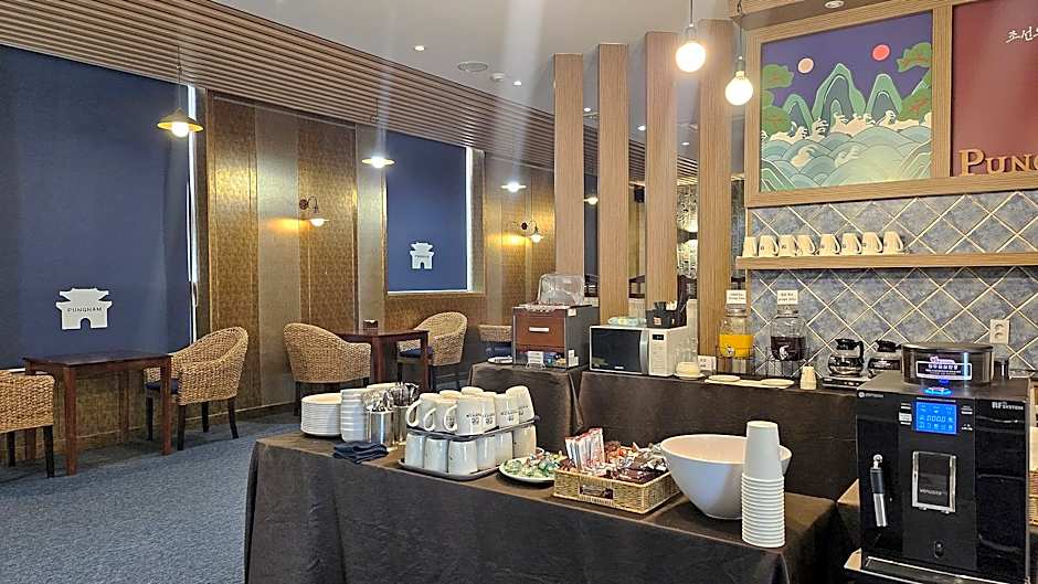 Pungnam Tourist Hotel